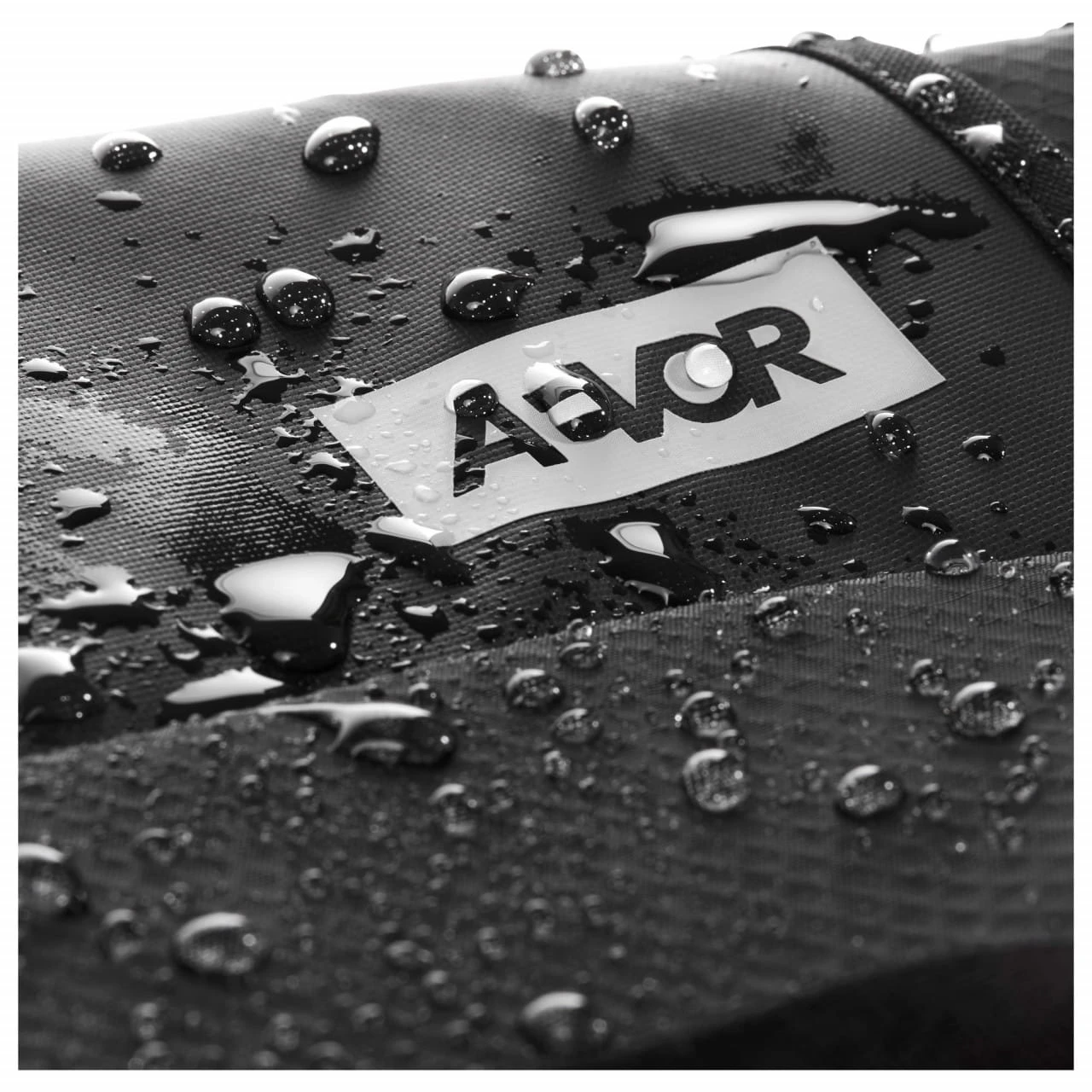 AEVOR Trip Pack Rucksack 26 - 33 Liter Volumen -Proof Black (Schwarz) 8 AEVOR Trip Pack Rucksack 26 - 33 Liter Volumen -Proof Black (Schwarz) – Bild 6