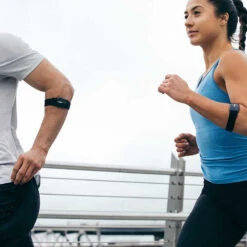 Wahoo Fitness Wahoo Tickr Fit Optischer Herzfrequenzmesser Dualband Bluetooth Smart & ANT+ Pulsmesser -Fahrradteile Geschäft 59203880 062g1q03Bd4FMua 1280x1280