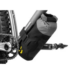 Apidura Backcountry Downtube Pack (1,8 L) - Unterrohrtasche -Fahrradteile Geschäft 68922294 04TKEjDuWhaSdrH 1280x1280