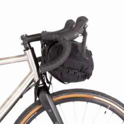 Restrap Bar Bag Large - Lenkerholster Mit Tasche 14 Liter Und Food Pouch 3 L Schwarz -Fahrradteile Geschäft 68923638 04Hq2eInPLTcI9i 1280x1280