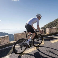 Everve Ezero Sattel Schwarz | S1 | Männer -Fahrradteile Geschäft 68924083 06nVllcIQcq8qNQ 1280x1280