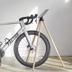 Tons IPad Stand Natural Oak + Smartphone Holder - Tabletständer Mit Smartphonehalter 11 Tons IPad Stand Natural Oak + Smartphone Holder - Tabletständer Mit Smartphonehalter -Fahrradteile Geschäft 68924395 04EDfnCUW4Tq22M 1280x1280